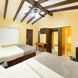 2* Motel El Patio