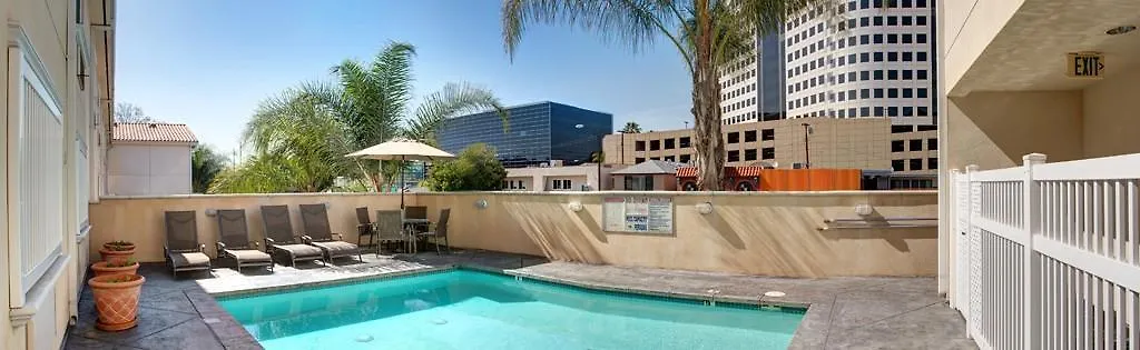Best Western Plus Media Center Inn y Suites Burbank 3*,