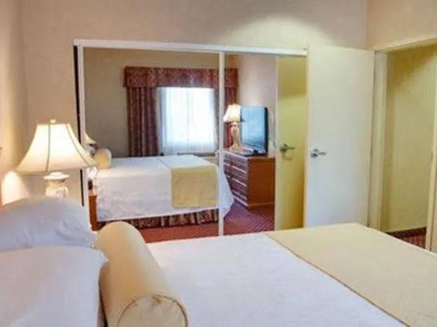 Best Western Plus Media Center Inn y Suites Burbank Hotel